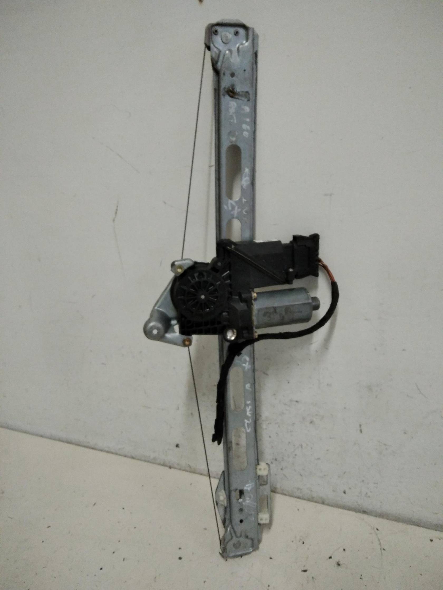 Alzacristallo elettr. porta ant. sx.